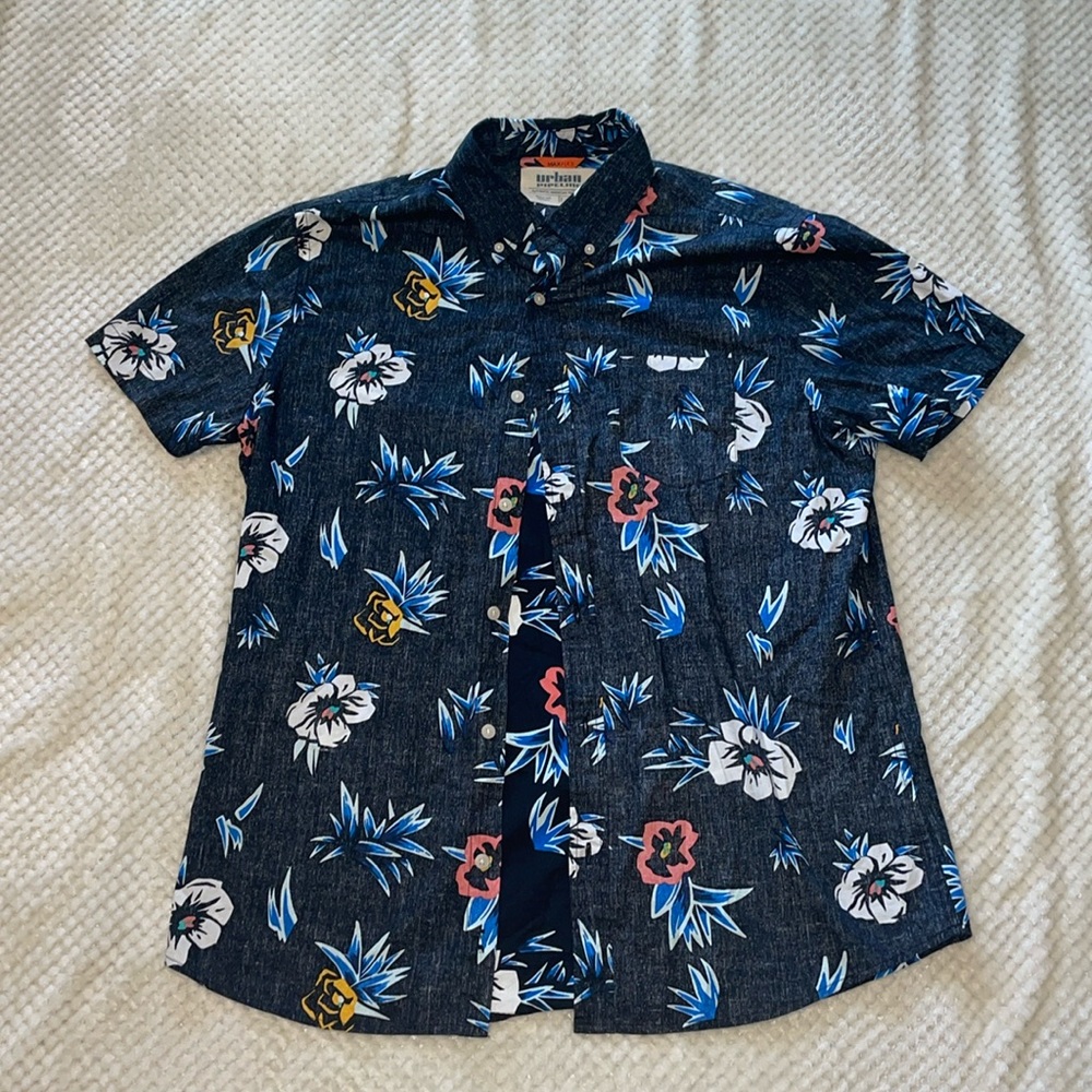 Hawaiian Print Button Down Shirt Large